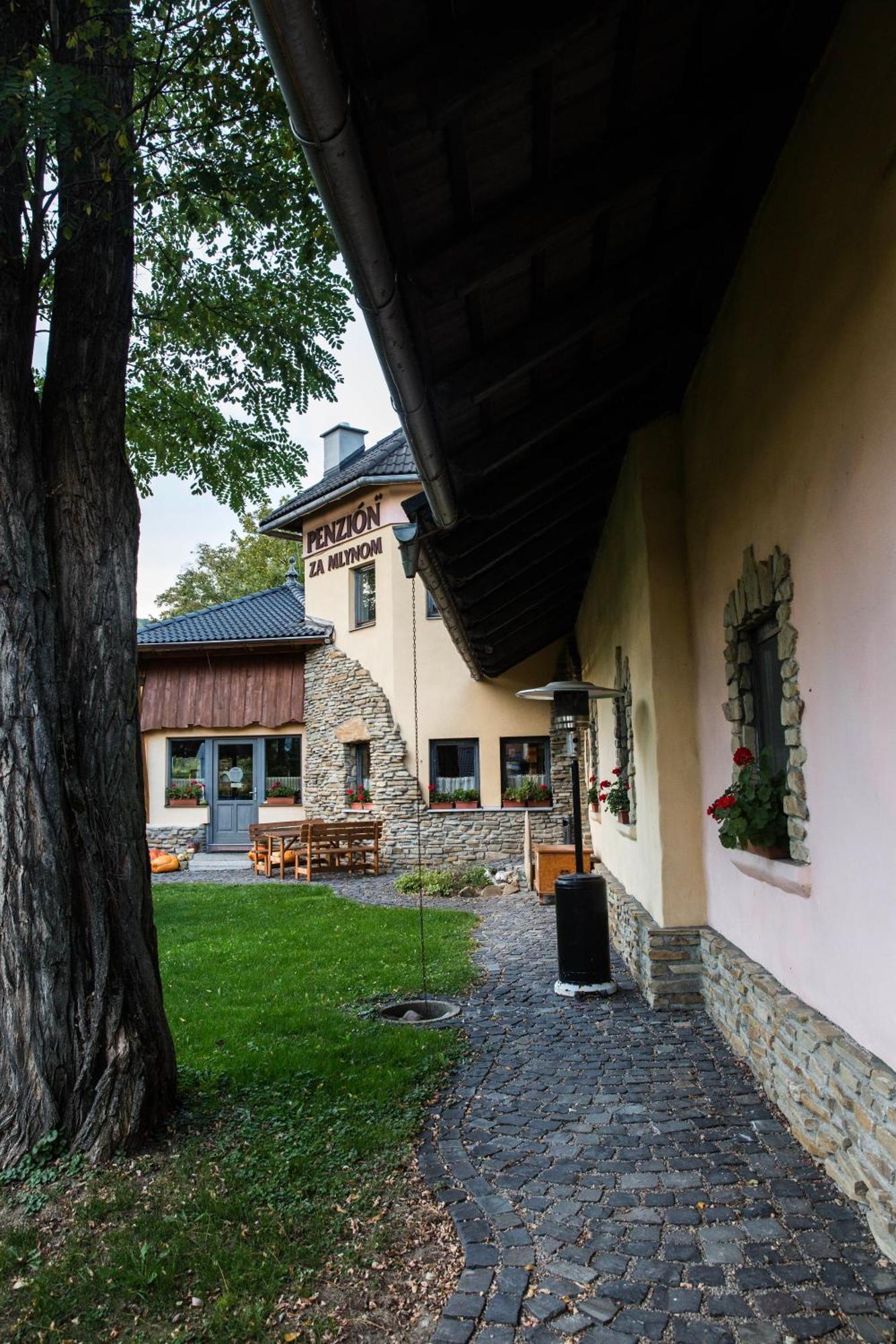 Penzion Za Mlynom Liptovská Teplá エクステリア 写真
